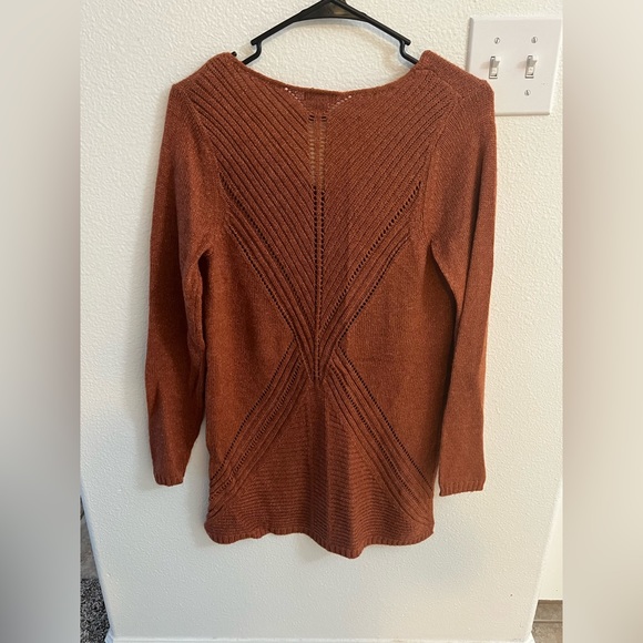 V neck sweater - Picture 2 of 2